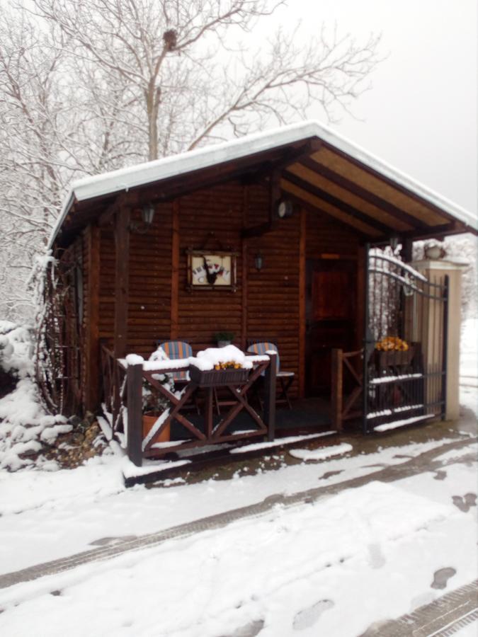 Rajski Vrt Врдник Экстерьер фото